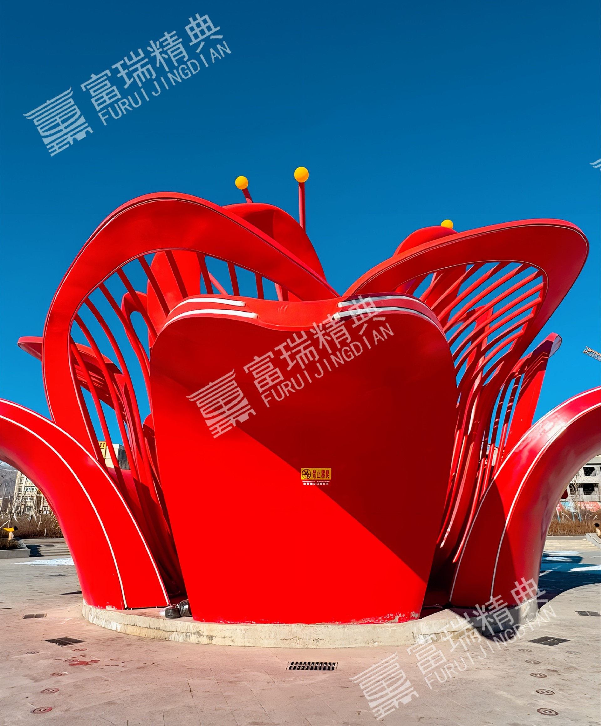 新疆昭苏石榴籽公园不锈钢雕塑